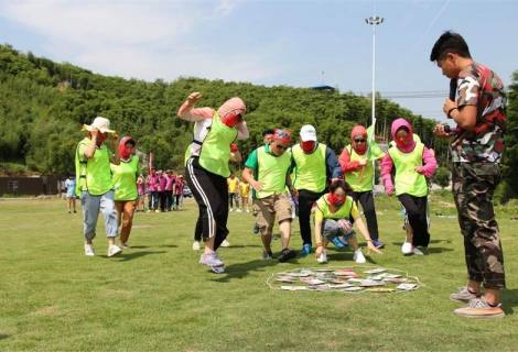 乘“团建”东风，扬“合作”风帆 —— 记杨舍实验学校教职工赴